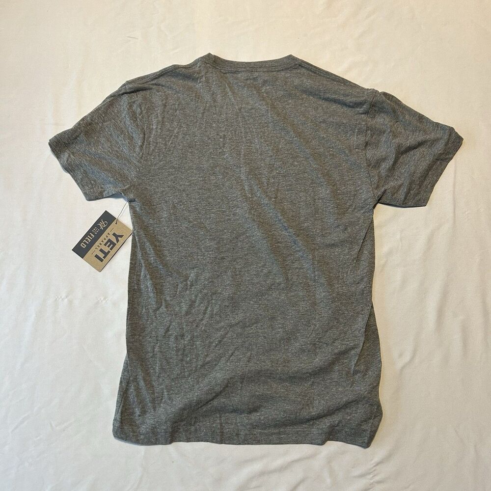 Yeti Men's Small Logo Badge T-Shirt Gray with Blue Logo Badge - Picture 2 of 6